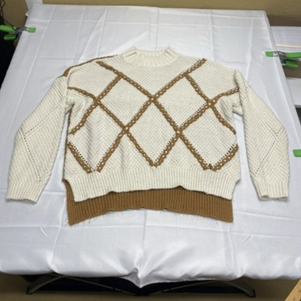 BKE Ivory and Brown Diamond Pattern Chunky Knit Pullover Sweater! Size XL